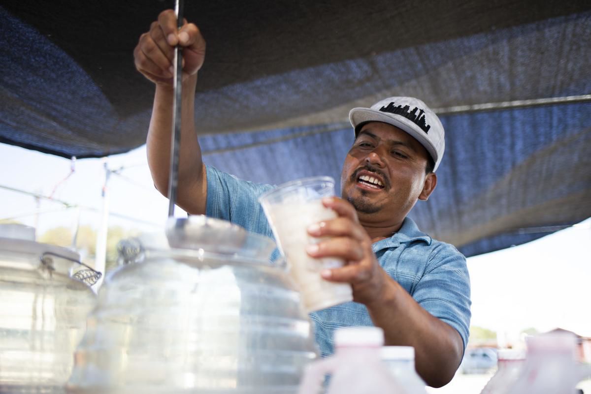Sirviendo agua de horchata